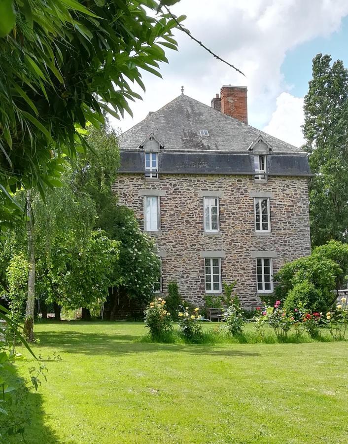 Le Presbytere De Saint Malon Exteriör bild